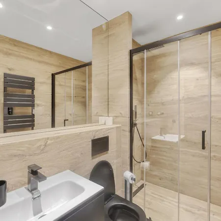 E - Ascenseur - 2 Min Du Palais - Climatise Apartamento